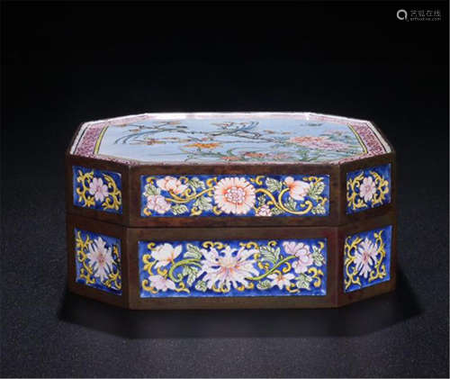 CHINESE ENAMEL BIRD AND FLOWER LIDDED OCTAGONAL BOX