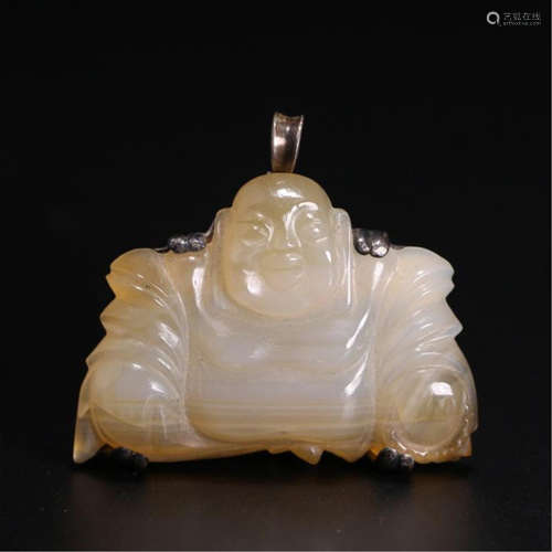 CHINESE SILVER MOUNTED AGATE BUDDHA PENDANT