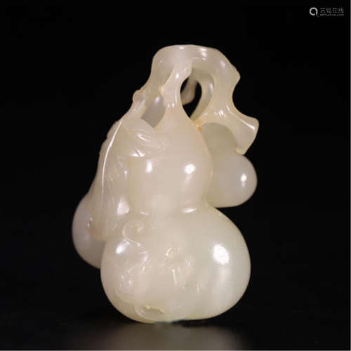 CHINESE NEPHRITE JADE GOURD TABLE ITEM