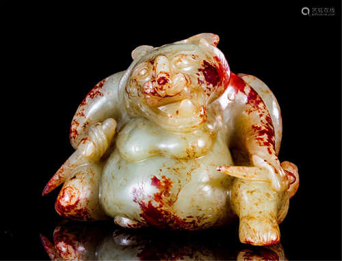 CHINESE NEPHRITE JADE BEAR TABLE ITEM