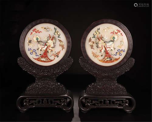 PAIR OF CHINESE GEM STONE INLAID ROUND PLAQUE ROSEWOOD TABLE SCREEN