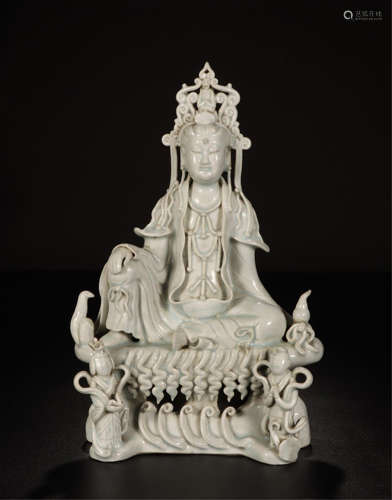 CHINESE PORCELAIN BLUE GLAZE SEATED GUANYIN