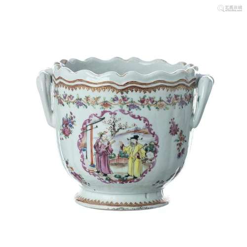 Chinese Porcelain 'Mandarin' Wine Cooler, Qianlong