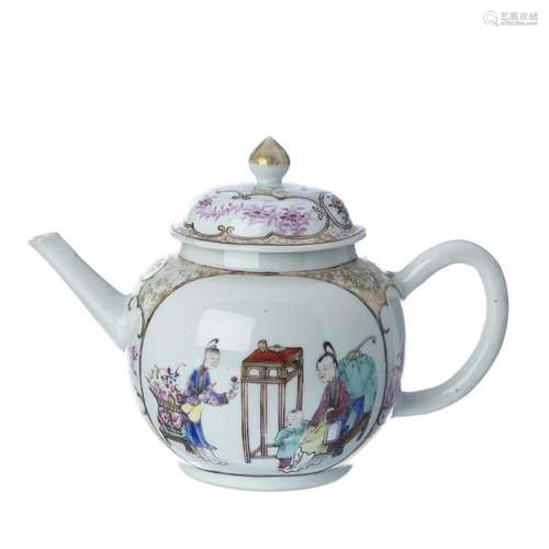 Mandarin Teapot in Chinese Porcelain, Qianlong