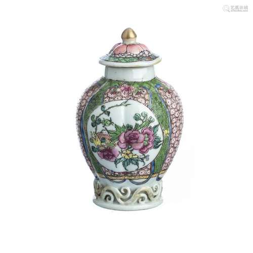 Chinese Porcelain Tea caddy, Yongzheng