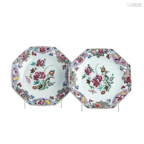 Pair of Chinese Porcelain eight sided flower plates,