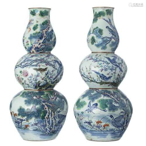 Large Chinese Porcelain Pair of Gourd Vases, Tongzhi