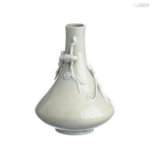 Small Blanc de Chine vase in Chinese porcelain