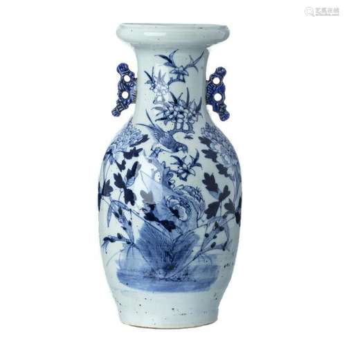 Vase in Chinese porcelain, Tongzhi