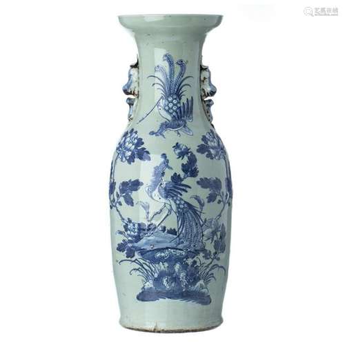 Vase in Chinese porcelain, Tongzhi