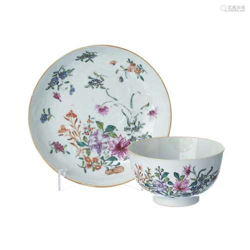 Teacup and saucer in Chinese porcelain, Qianlong