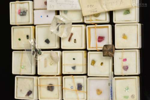 A LARGE COLLECTION OF GEMSTONES, to include nineteen pieces of various rough crystals, to include