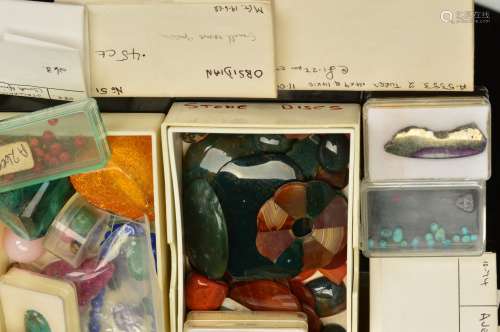 A BOX OF MIXED GEMS, to include a selection of agate panels, a large faceted rutile quartz, a jade