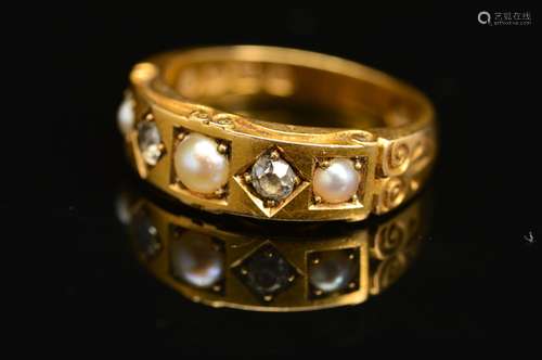 A LATE VICTORIAN 18CT GOLD SPLIT PEARL AND DIAMOND BAND RING, scroll detail sides, estimated old cut