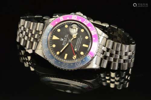 A GENTS ROLEX GMT-MASTER, in stainless steel, model number 1675, black dial signed Rolex Oyster