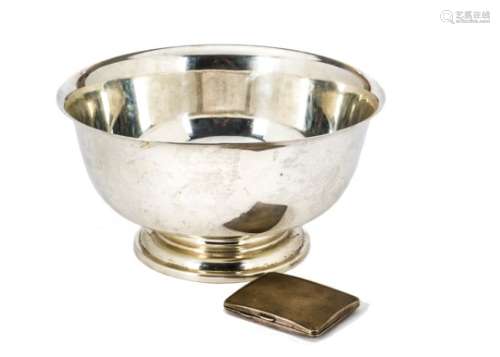 An Art Deco style American silver footed bowl by Shrene & Co, plain body, marked to base Shrene & Co