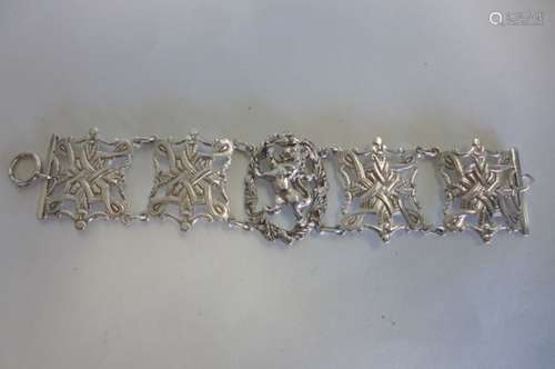 A very attractive Scottish silver bracelet by Robert Allison hallmarked Glasgow 1955 - Maker RA,