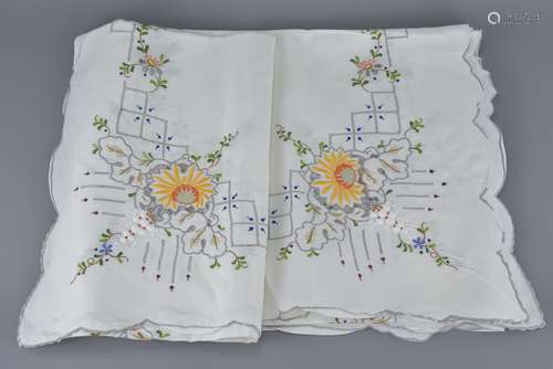 Mid 20th century Tablecloth embroidered