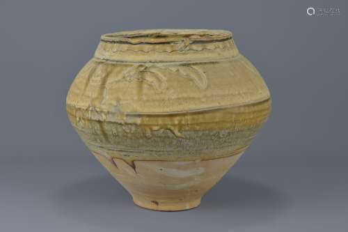 A Chinese 12/13th century pottery jar