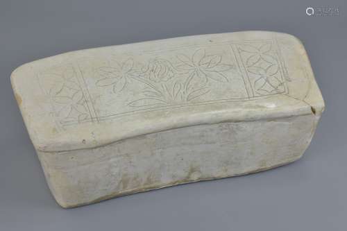 A Chinese Song dynasty pottery pillow