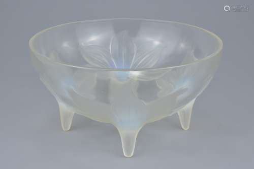Lalique opalescent glass 'Lys' pattern bowl