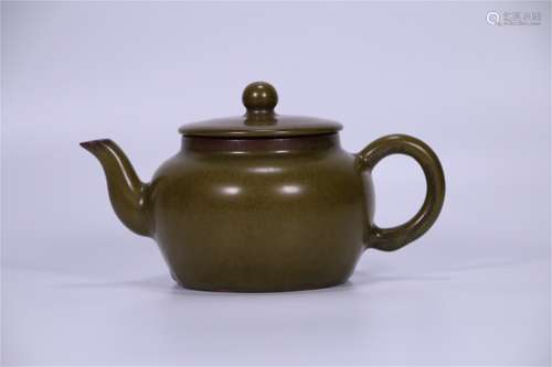 A Chinese Tea-Dust Glazed Porcelain Tea Pot