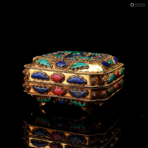 A Chinese Gilt Bronze Box with Cover and Inlaid