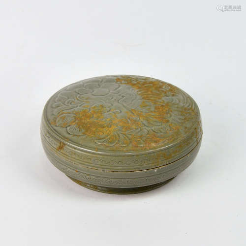 A Chinese Celadon Glazed Porcelain Round Box with Cover