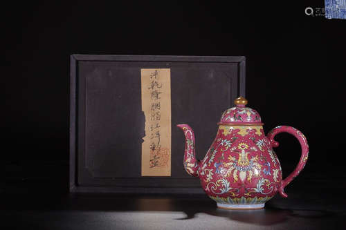 QIANLONG' MARK RED GLAZE& FAMILLE ROSE POT