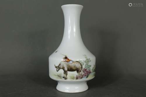 A Chinese Famille-Rose Porcelain Vase