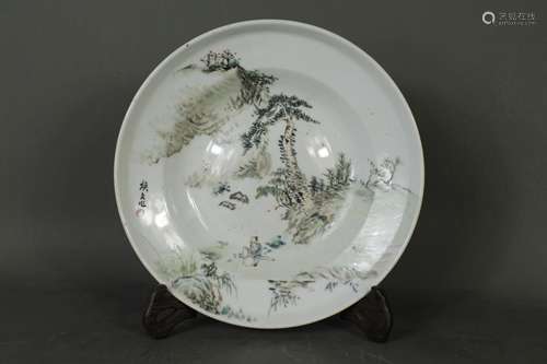 A Chinese Famille-Rose Porcelain Plate