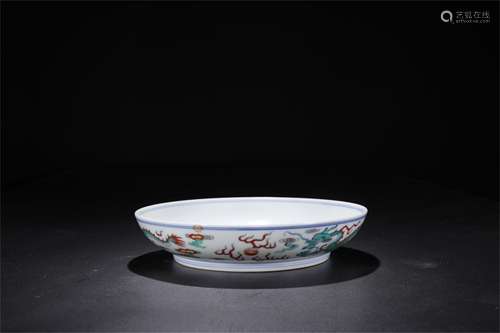 A Chinese Dou-Cai Glazed Porcelain Plate