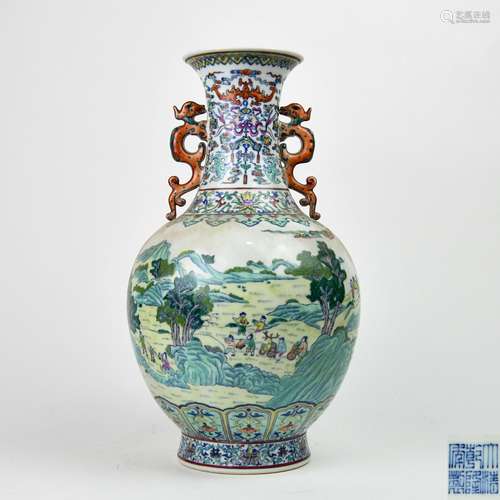 A Chinese Dou-Cai Glazed Porcelain Vase