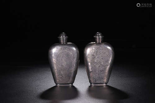 STERLING SILVER SNUFF BOTTLE IN PAIR