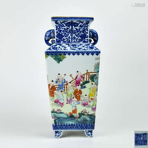 A Chinese Famille-Rose Porcelain Vase