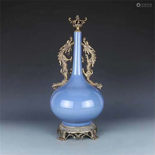 A Chinese Blue Glazed Porcelain Vase with Gilt Bronze Inlaid