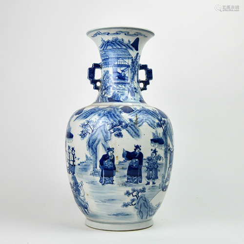 A Chinese Blue and White Porcelain Vase