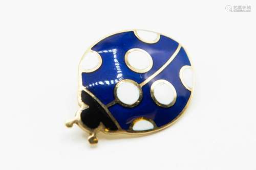 AN 18CT YELLOW GOLD AND ENAMEL BROOCH, formed as a