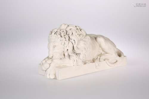A REPLICA MODEL OF CANOVA'S SLEEPING LION. 31.5cm long