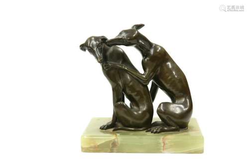A FINE ART DECO BRONZE OF GREYHOUNDS, the two hounds