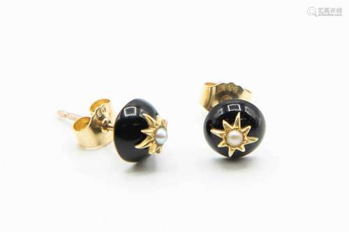 A PAIR OF BLACK ONYX STUD EARRINGS, the single round