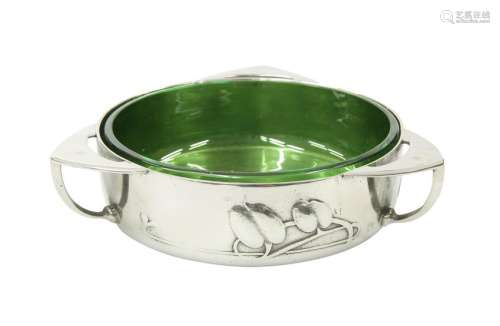 A LIBERTY & CO TUDRIC PEWTER BUTTER DISH, DESIGNED BY