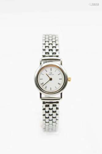 A LADY'S STEEL OMEGA BRACELET WATCH. Circular white