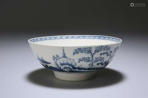 A WORCESTER BLUE AND WHITE BOWL, c.1770, decorated with