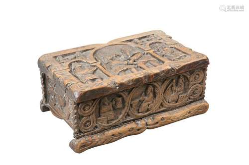 A CARVED OAK TABLE BOX, PROBABLY 17TH CENTURY, the