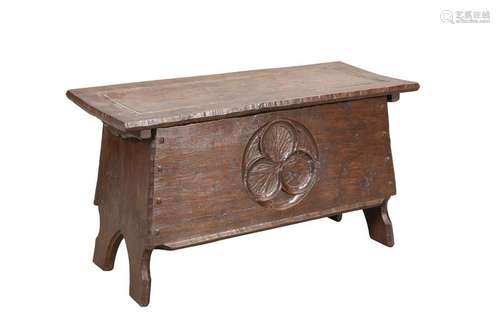 A SMALL OAK COFFER BY JACK GRIMBLE OF CROMER,