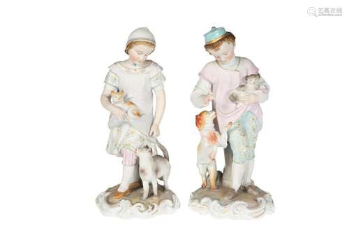 A PAIR OF GERMAN PORCELAIN FIGURES, c.1900, modelled