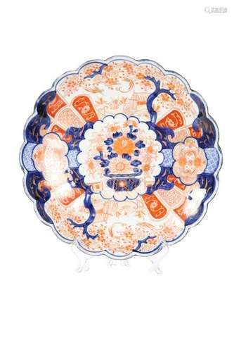 AN IMARI CHARGER, LATE 19TH CENTURY, with scalloped rim