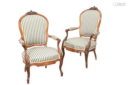 A PAIR OF 19TH CENTURY ROSEWOOD FAUTEUILS, the waisted