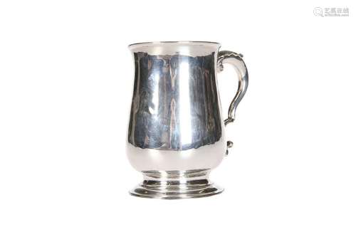 A GEORGE II SILVER TANKARD, LONDON 1759, of baluster